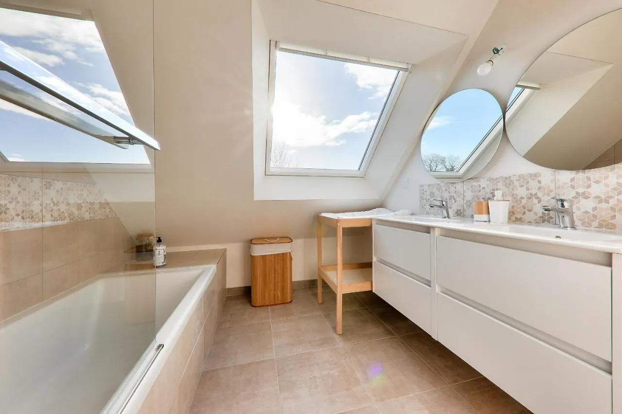 Holiday home Proche Plage Du Rouvran - Maison Pour 8 Le Tour-du-Parc